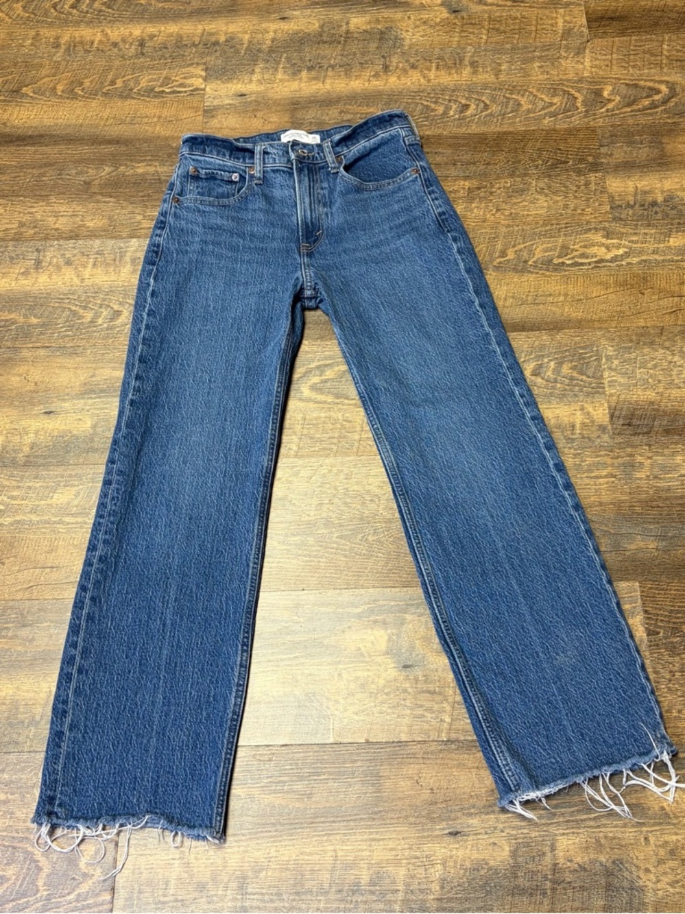Abercrombie & Fitch 90s Relaxed High Rise Jeans Womens 26 Short Raw Hem Straight - Picture 2 of 11
